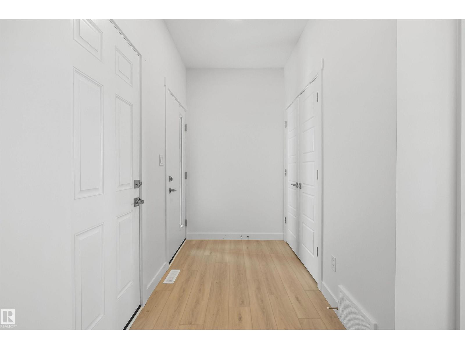8704 183 AV NW - 2