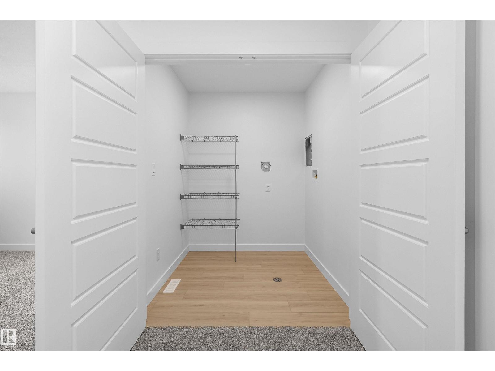 8704 183 AV NW - 24