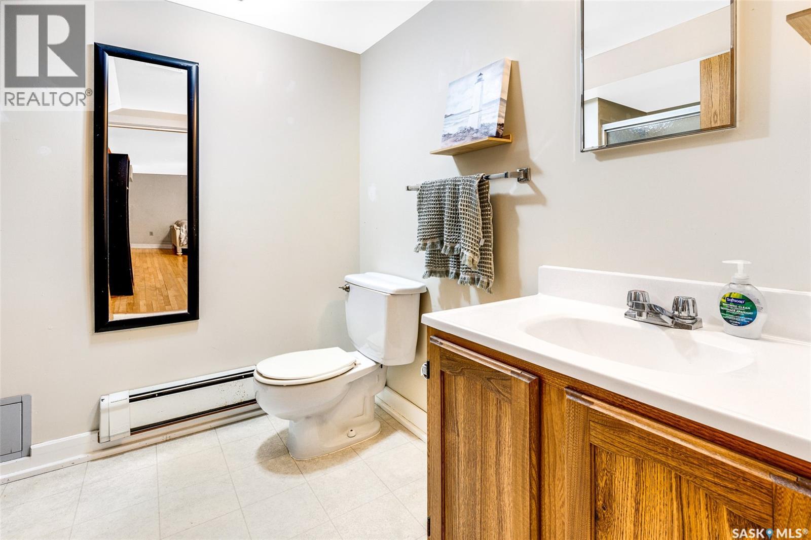 1325 Elliott STREET - 33