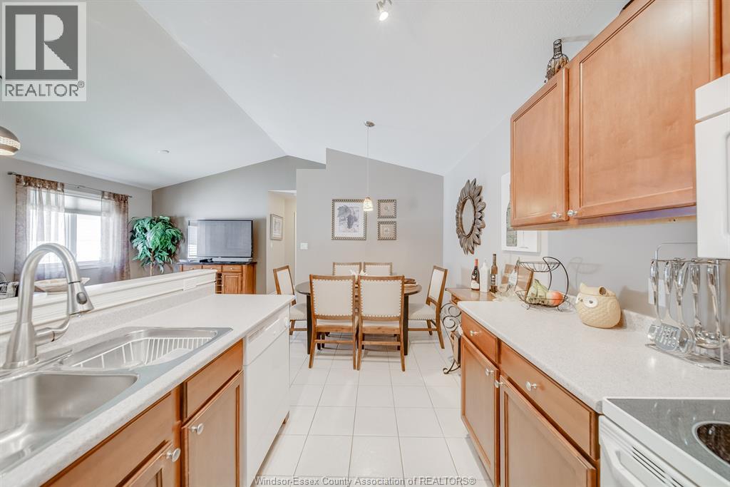 22 VILLA COURT - 13