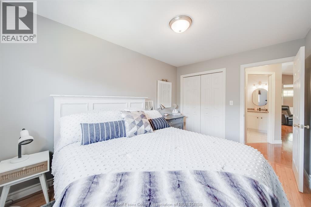 22 VILLA COURT - 22