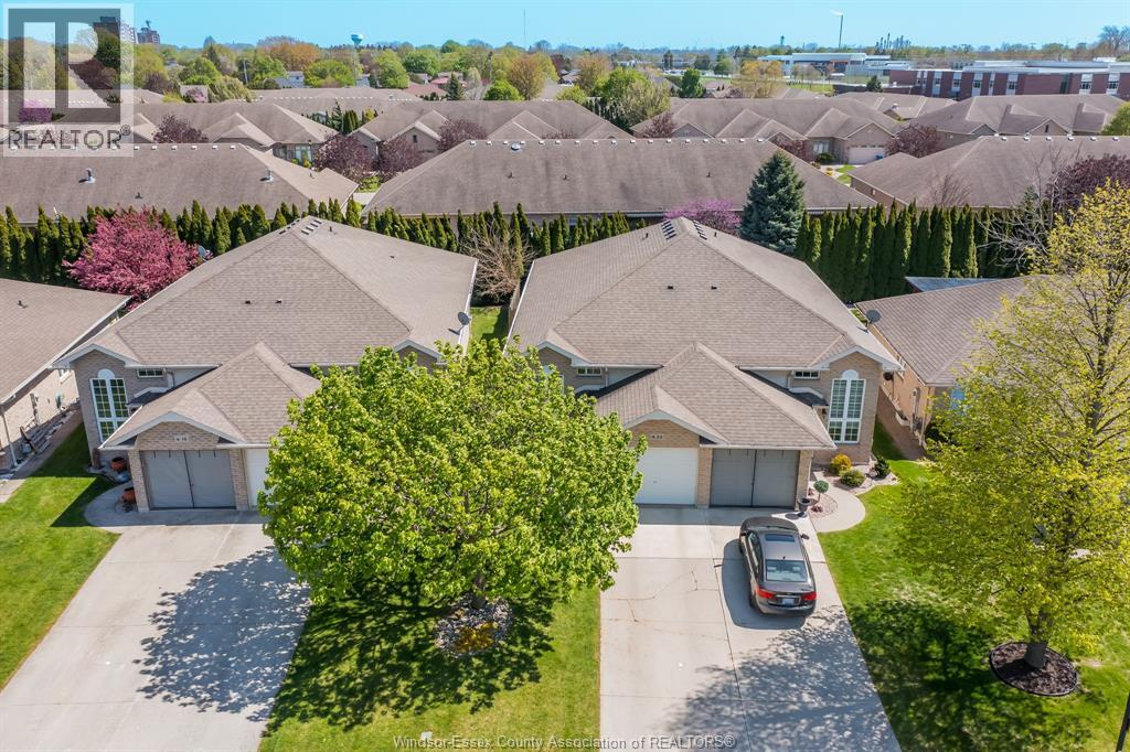22 VILLA COURT - 44