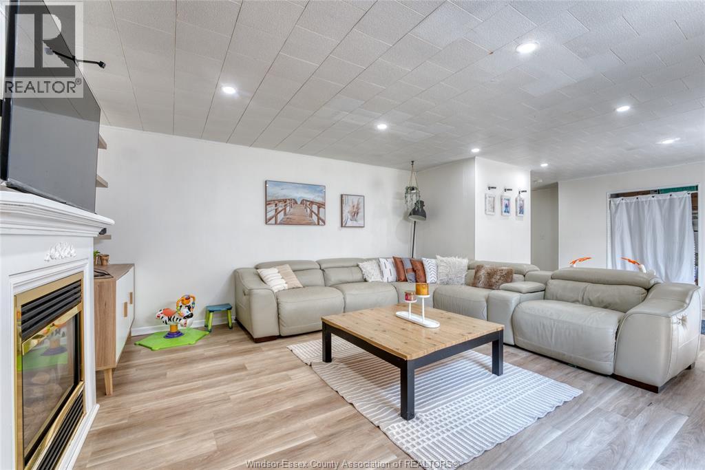 12437 ST THOMAS - 28