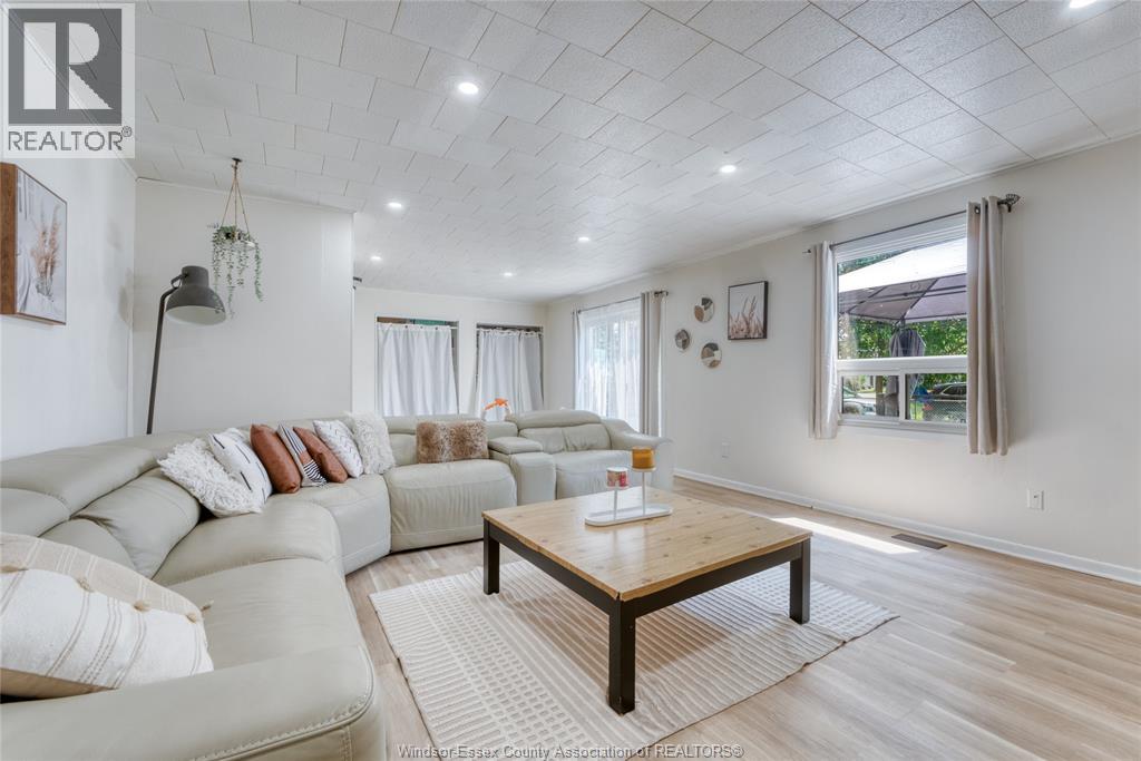 12437 ST THOMAS - 29