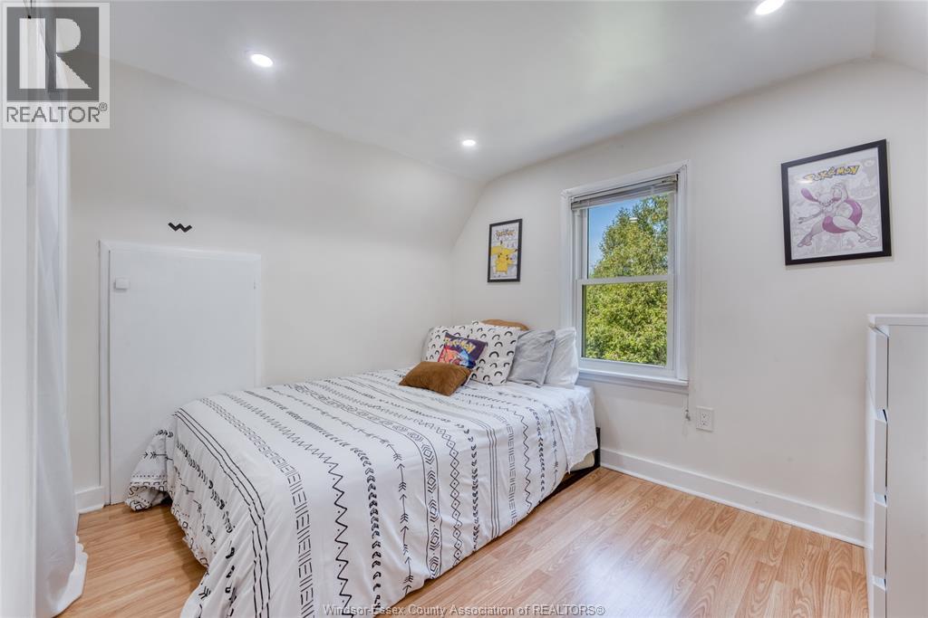 12437 ST THOMAS - 33