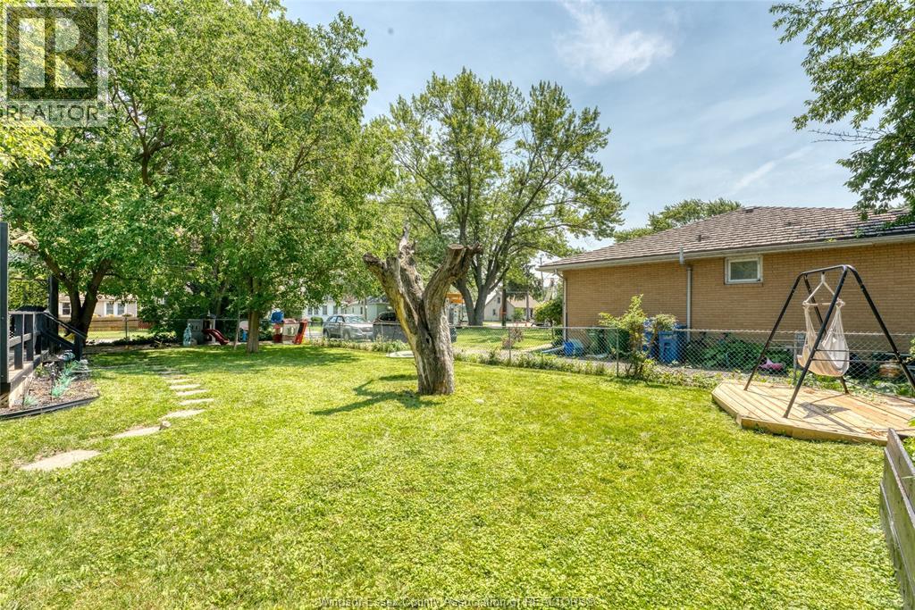 12437 ST THOMAS - 45