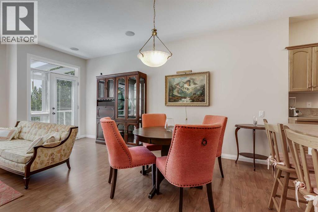 66 Royal Manor NW - 6