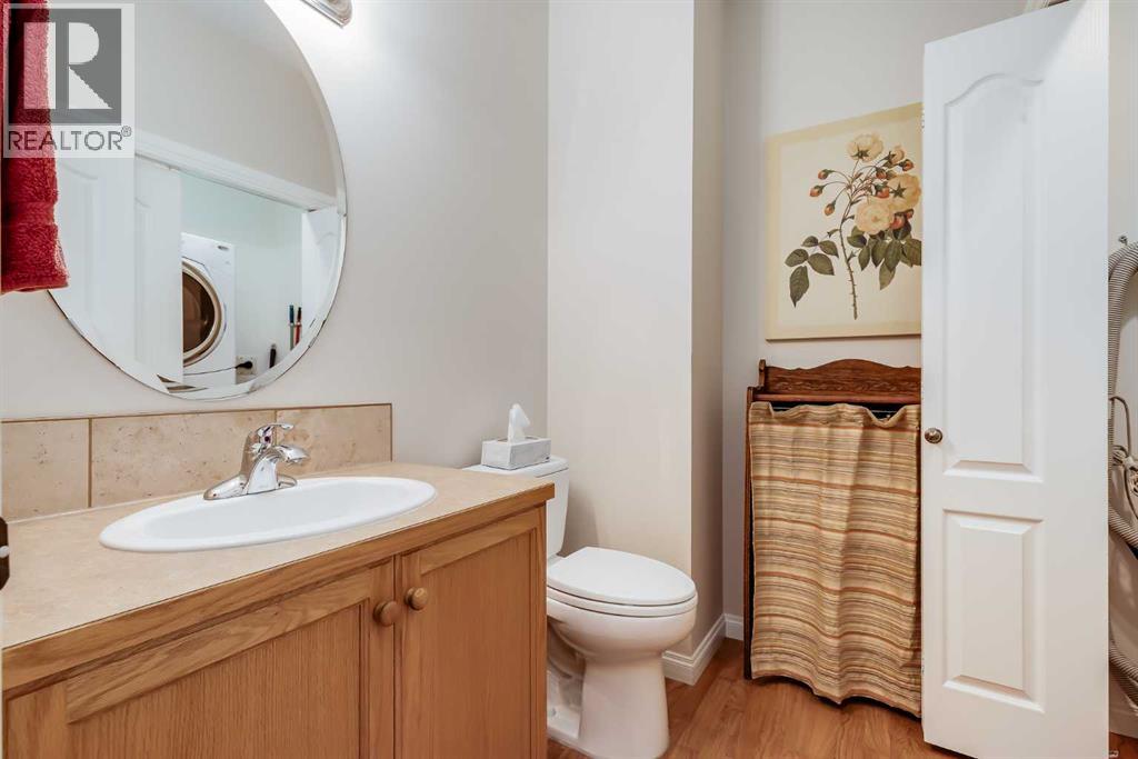 66 Royal Manor NW - 18