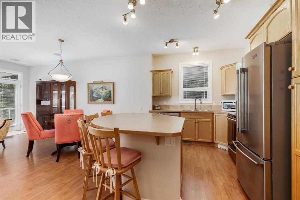 66 Royal Manor NW - 10