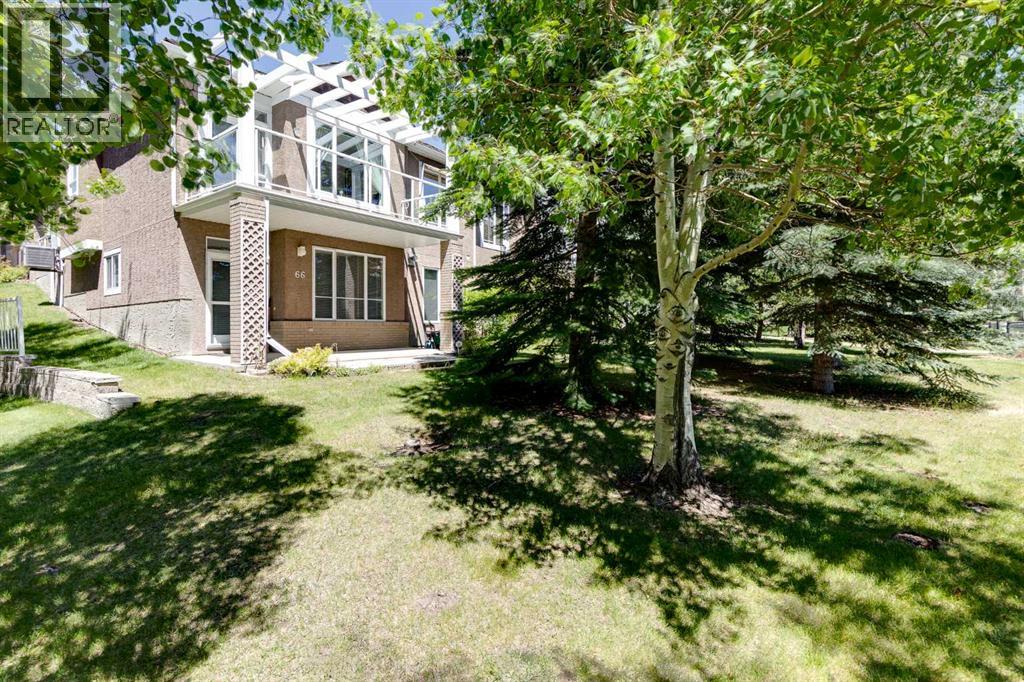 66 Royal Manor NW - 33