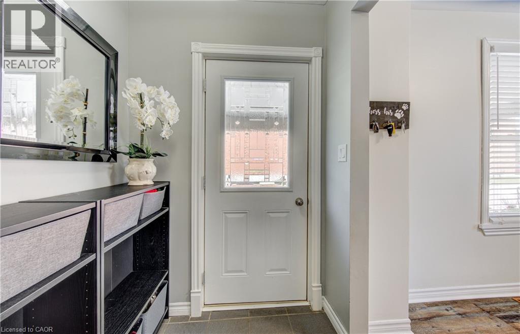 96 AVONLEA Street - 5
