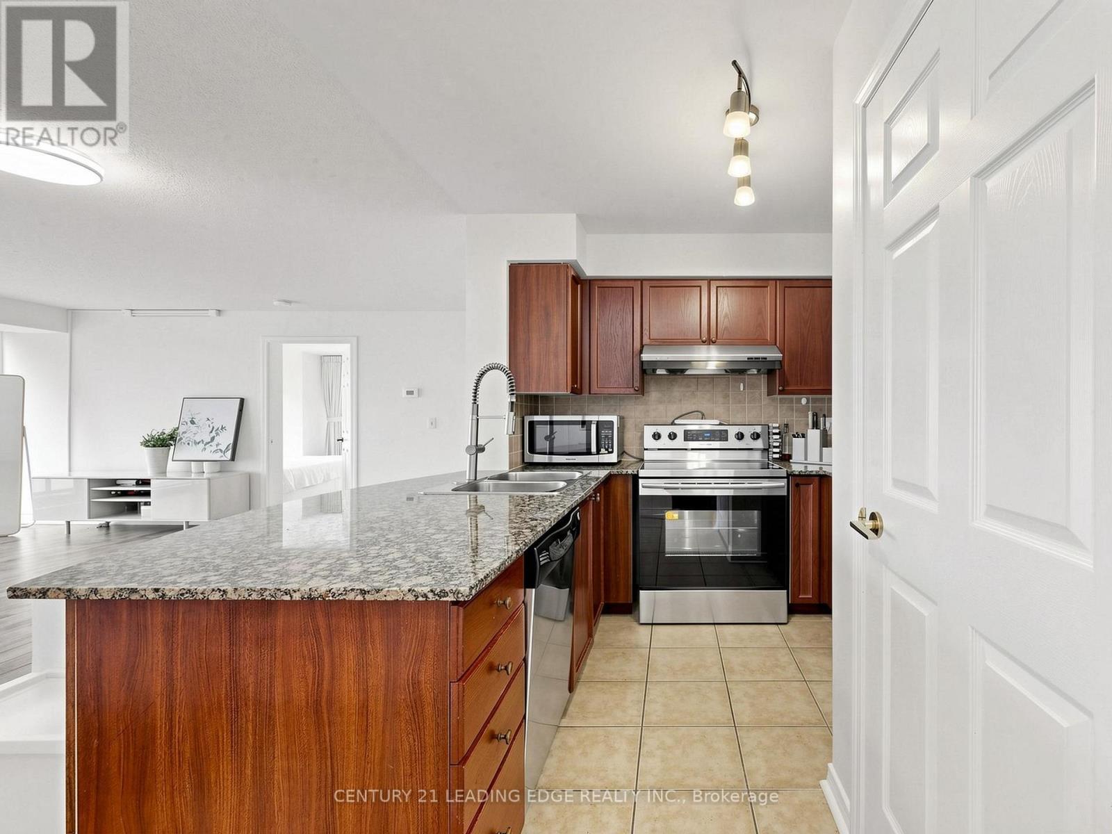#1610 5500 YONGE STREET - 16