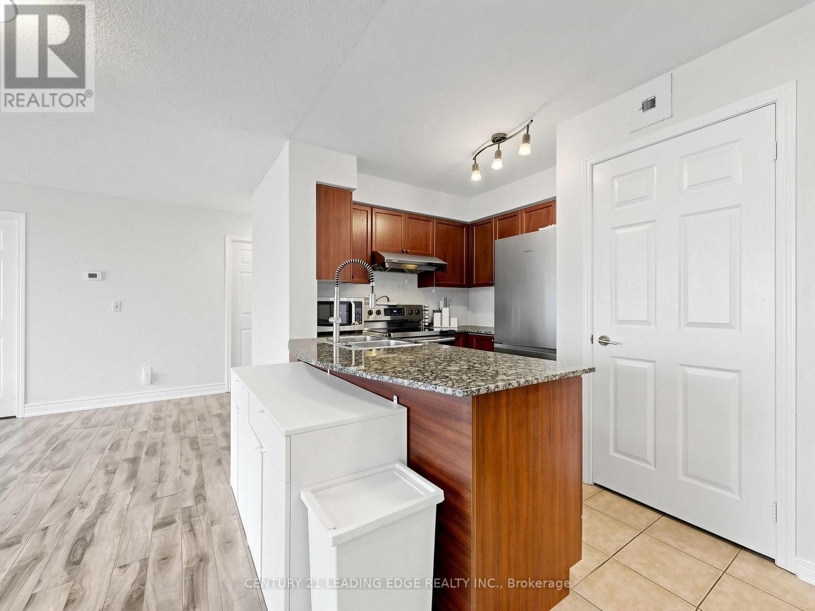 #1610 5500 YONGE STREET - 17