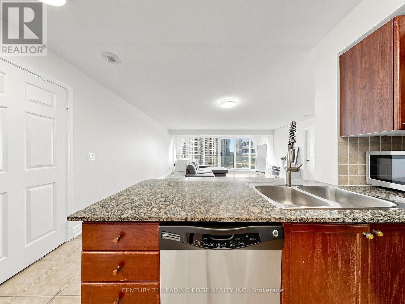 #1610 5500 YONGE STREET - 19