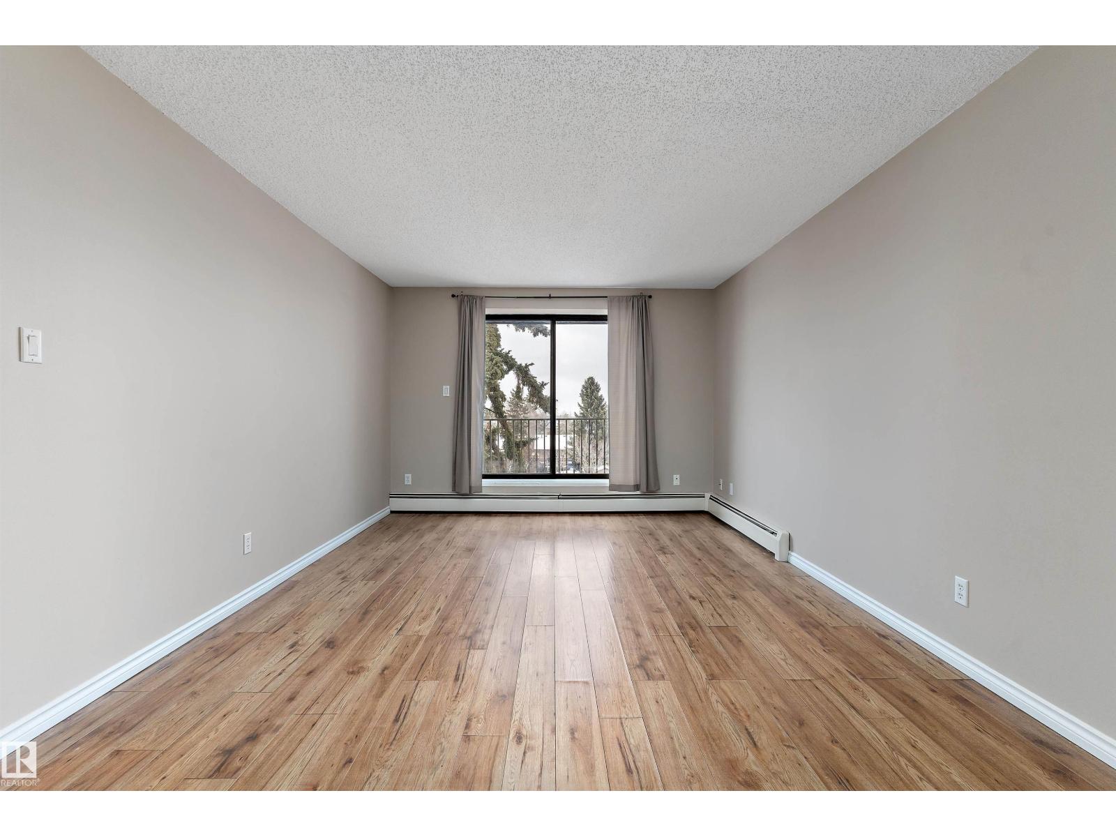 #407 3610 43 AV NW - 15