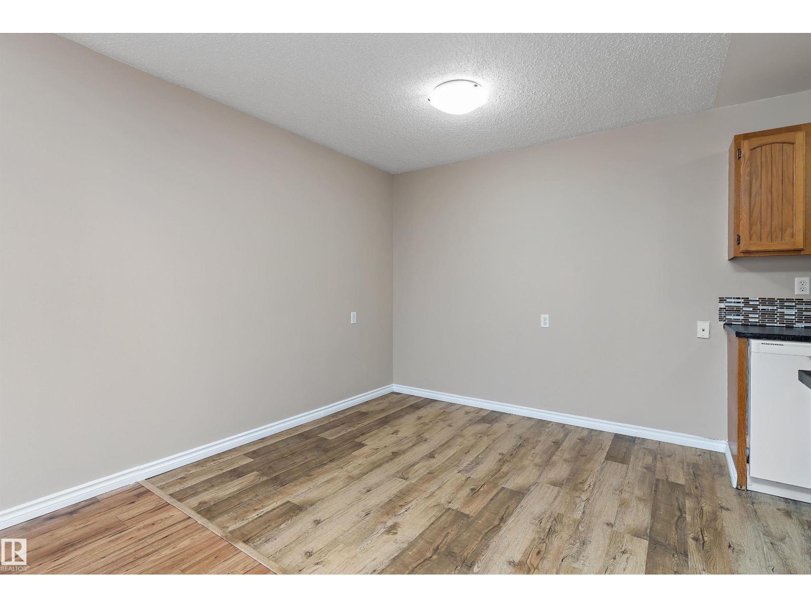 #407 3610 43 AV NW - 13