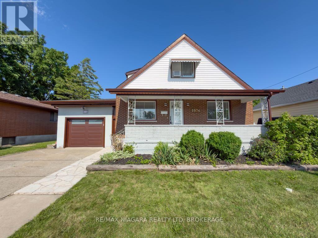 5576 DESSON AVENUE - 2