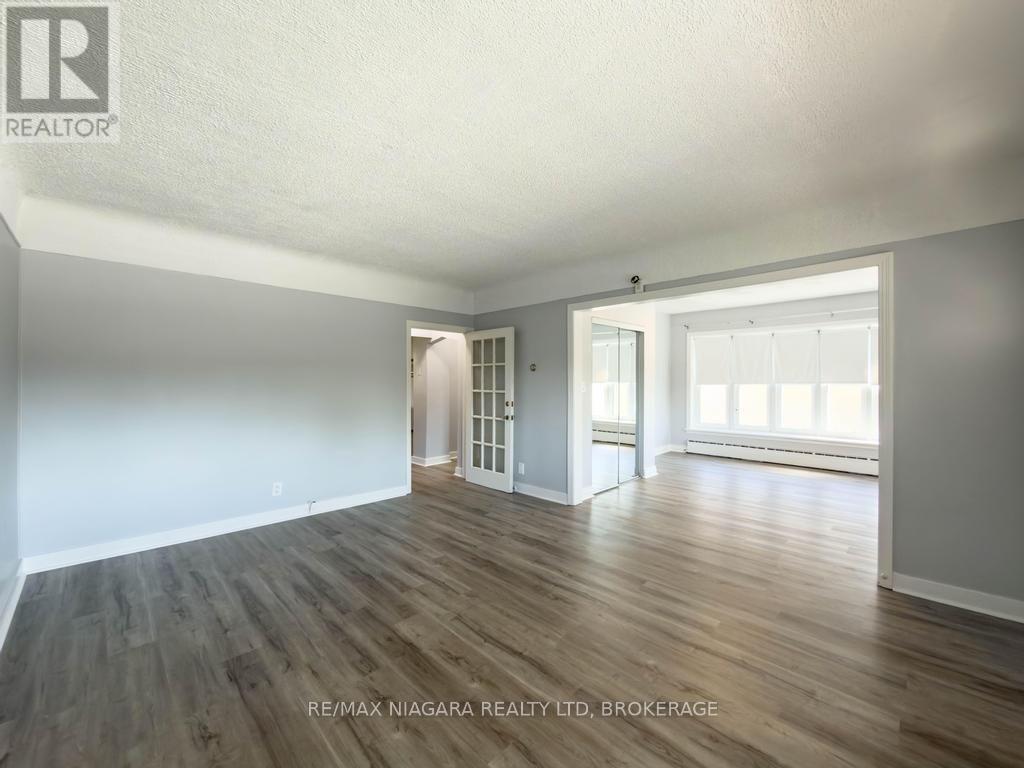 5576 DESSON AVENUE - 5