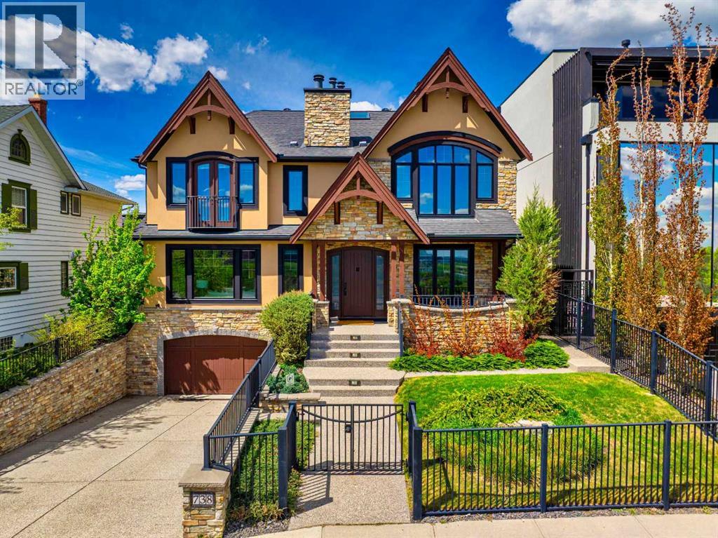 738 Crescent Road NW - 2