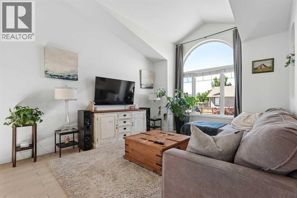 27 Firelight Way W - 5