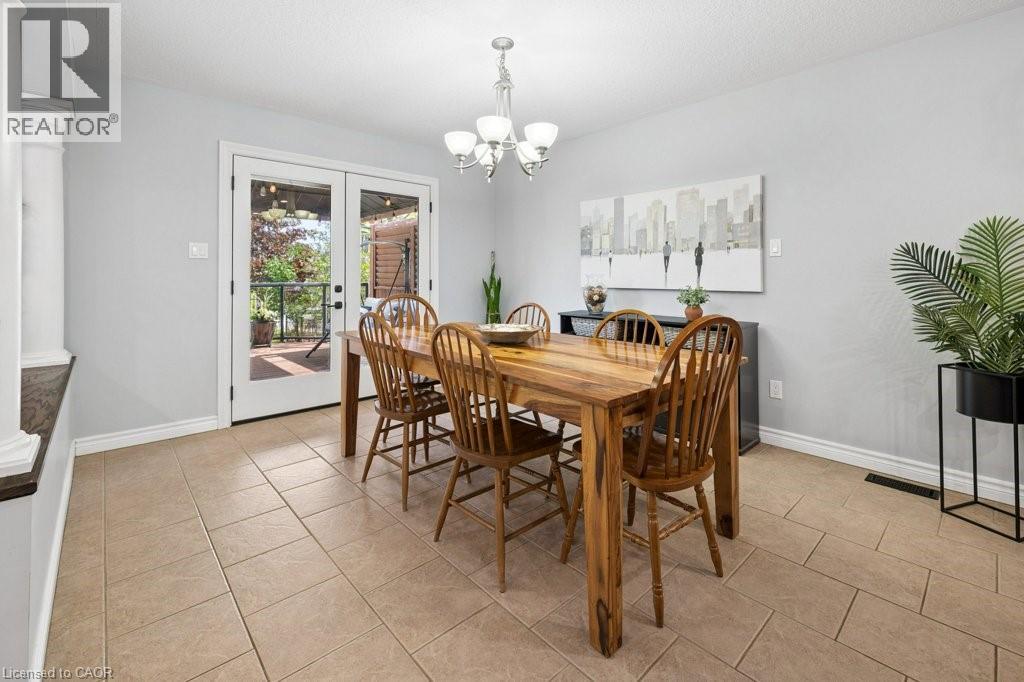 366 TOWNSEND Drive - 11