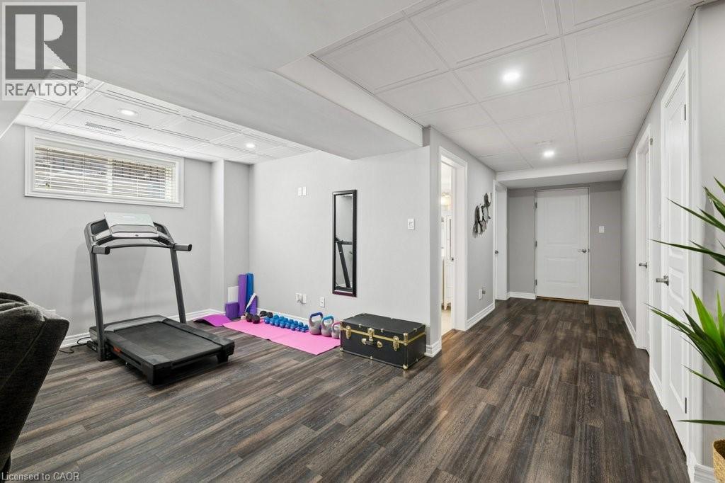 366 TOWNSEND Drive - 33