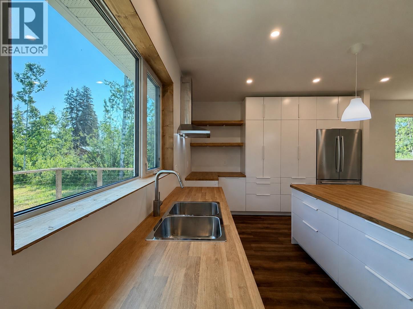 1821 SPRUCE DRIVE - 10