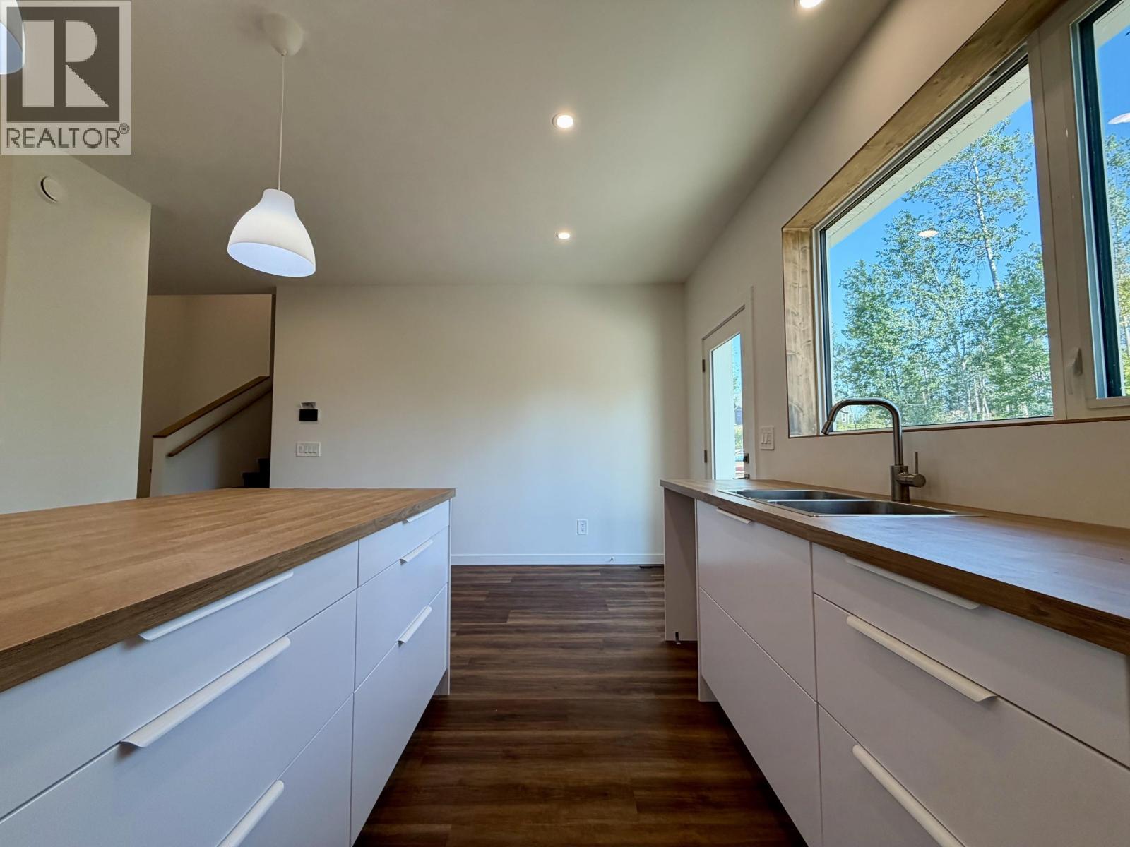 1821 SPRUCE DRIVE - 11