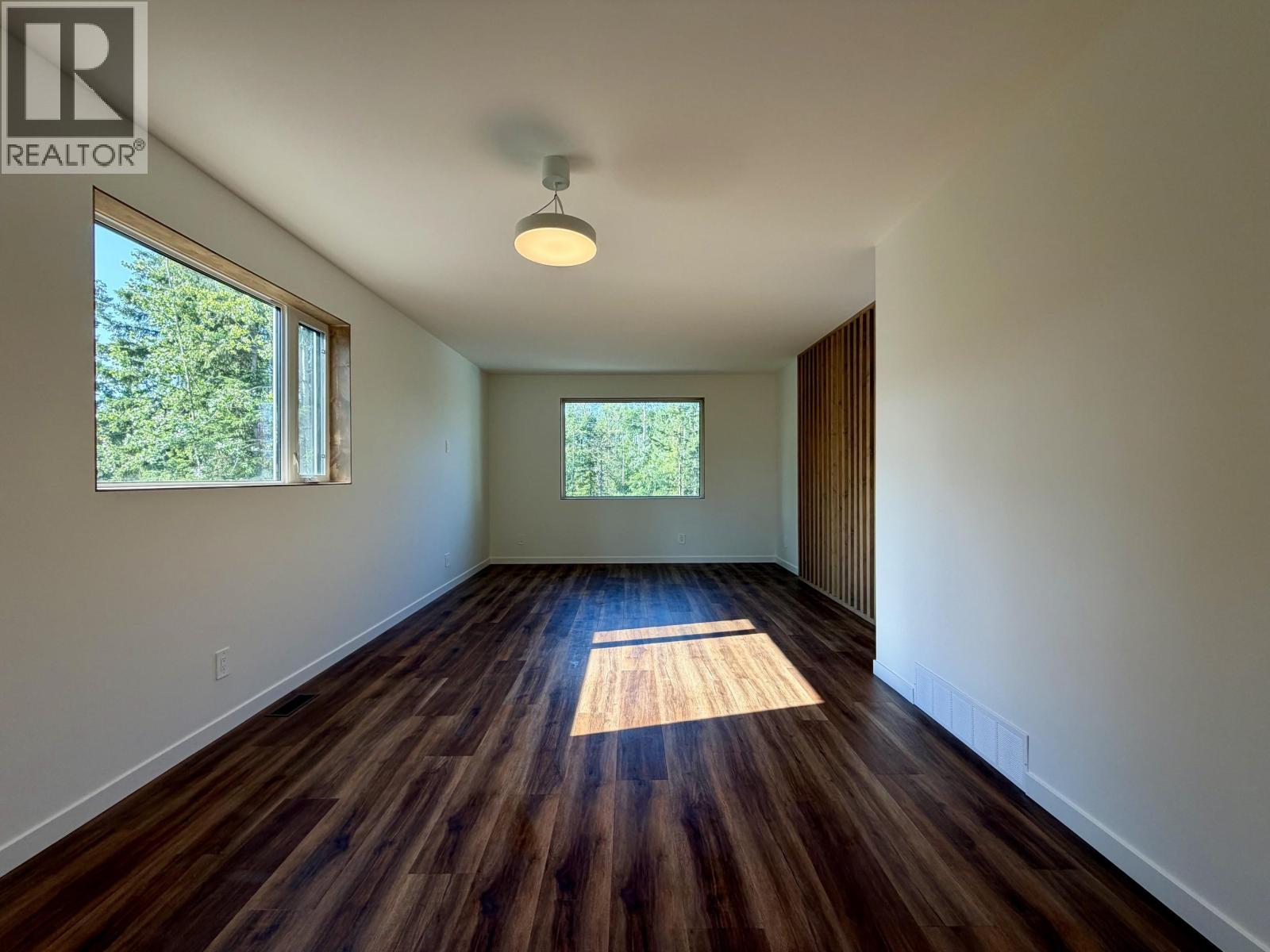 1821 SPRUCE DRIVE - 12
