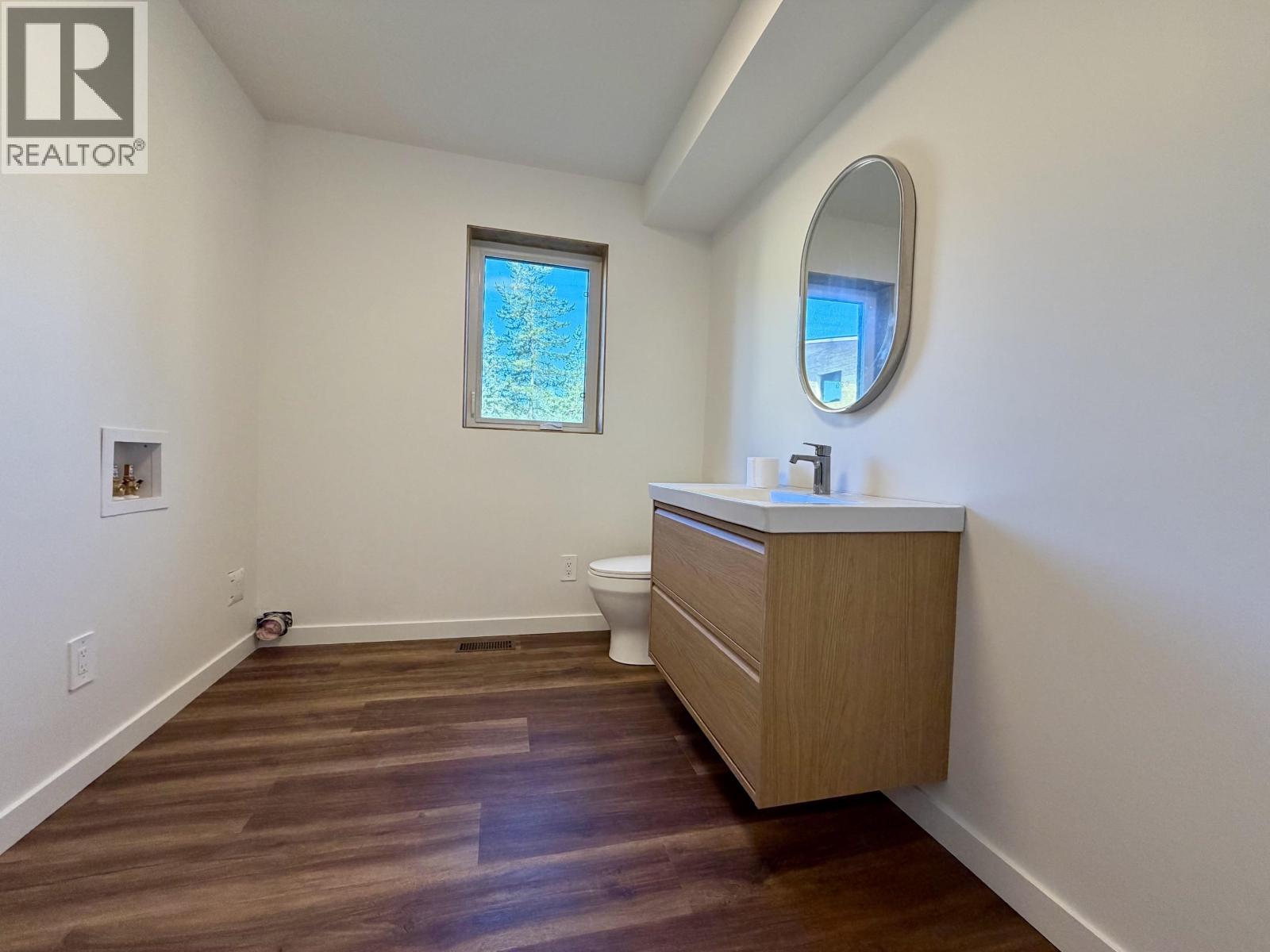 1821 SPRUCE DRIVE - 24