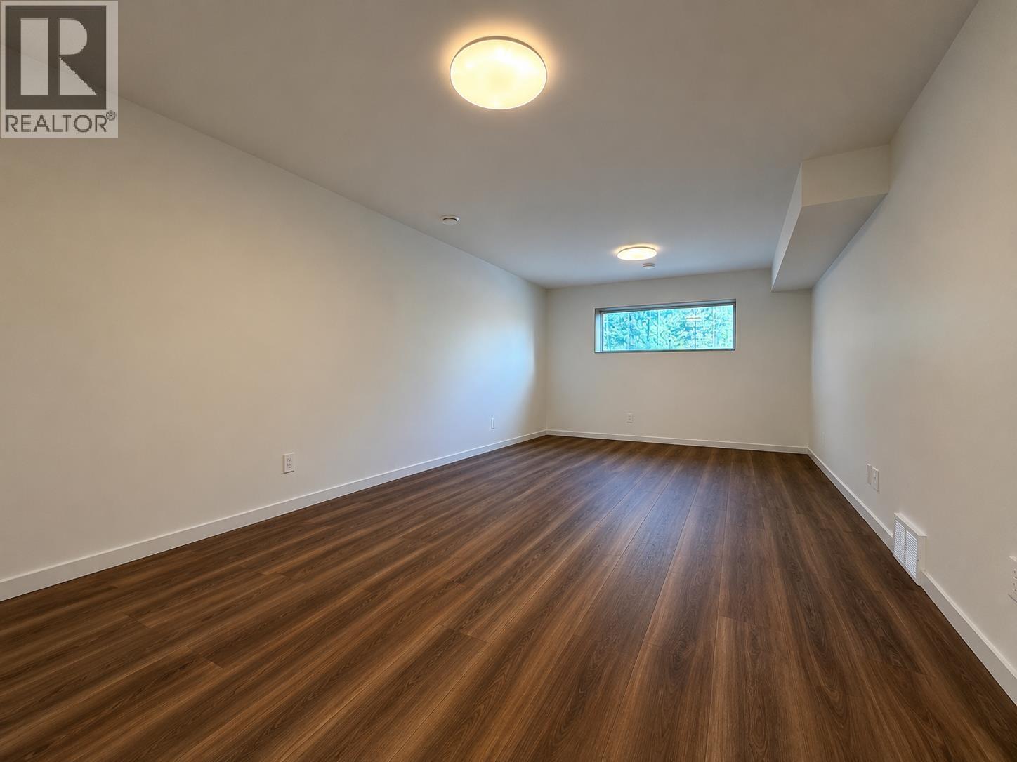 1821 SPRUCE DRIVE - 25
