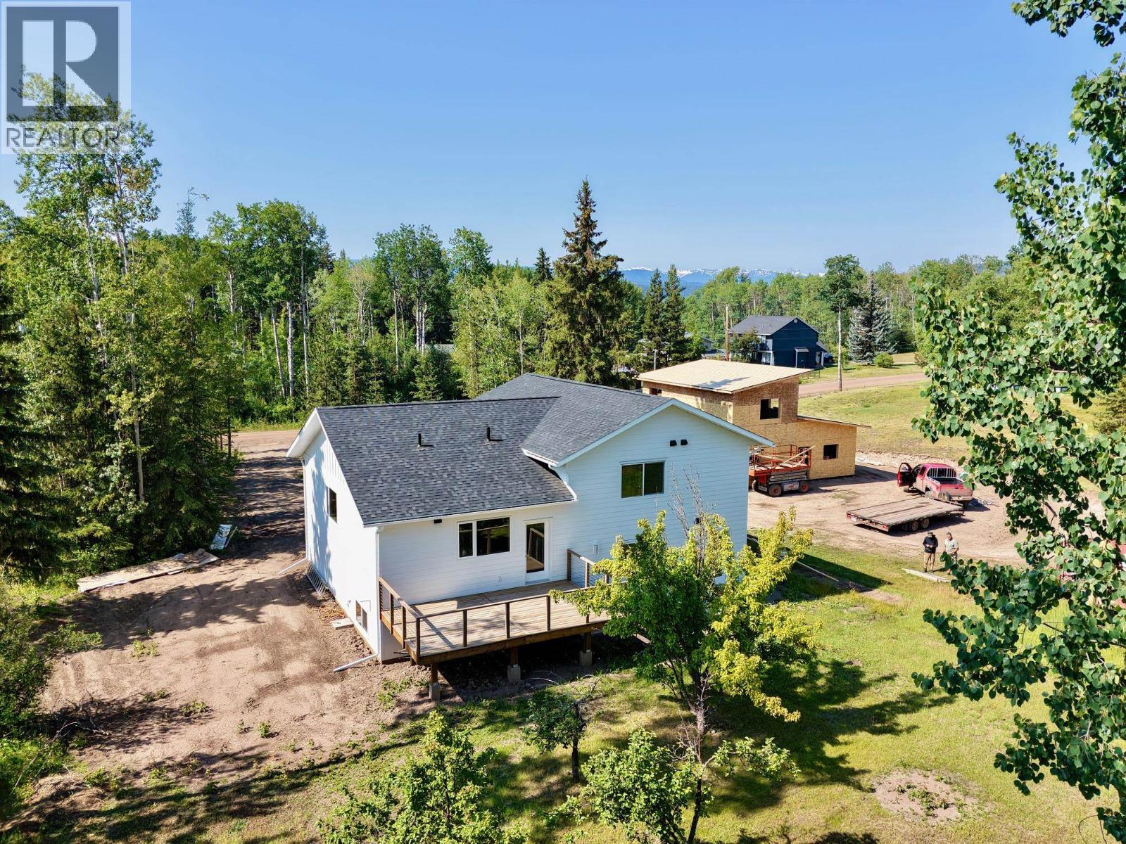 1821 SPRUCE DRIVE - 33