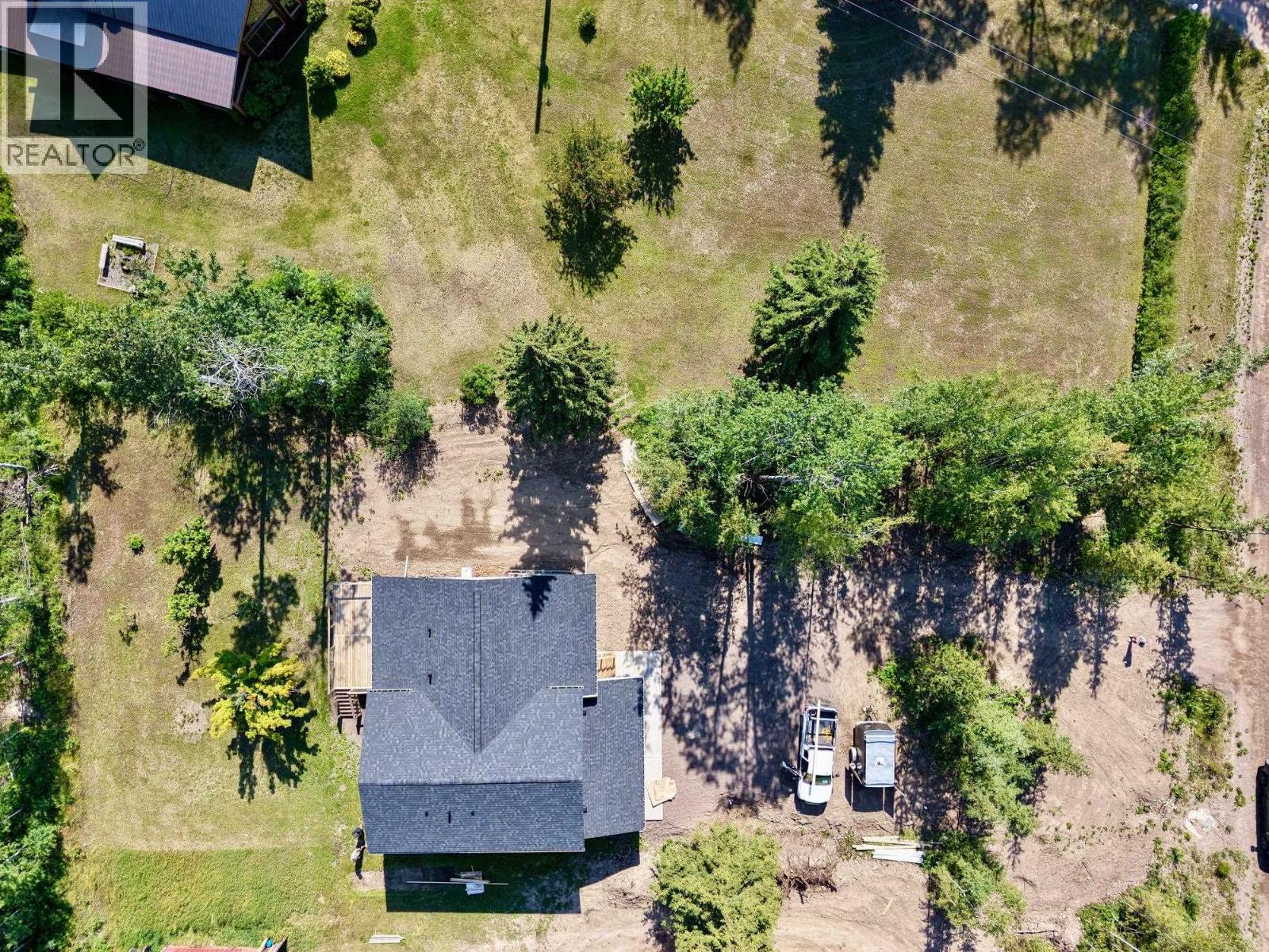 1821 SPRUCE DRIVE - 40