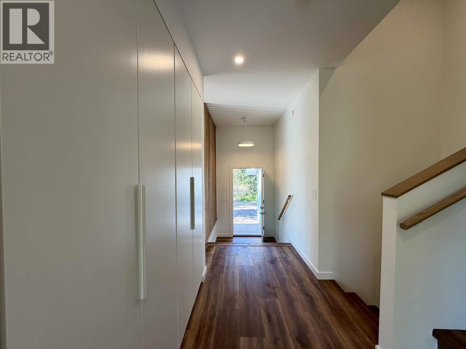 1821 SPRUCE DRIVE - 7