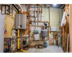 1875 Ottawa Street, Regina, SK S4P1P5 Photo 46