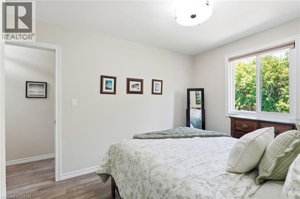 40 MAICH Crescent - 14