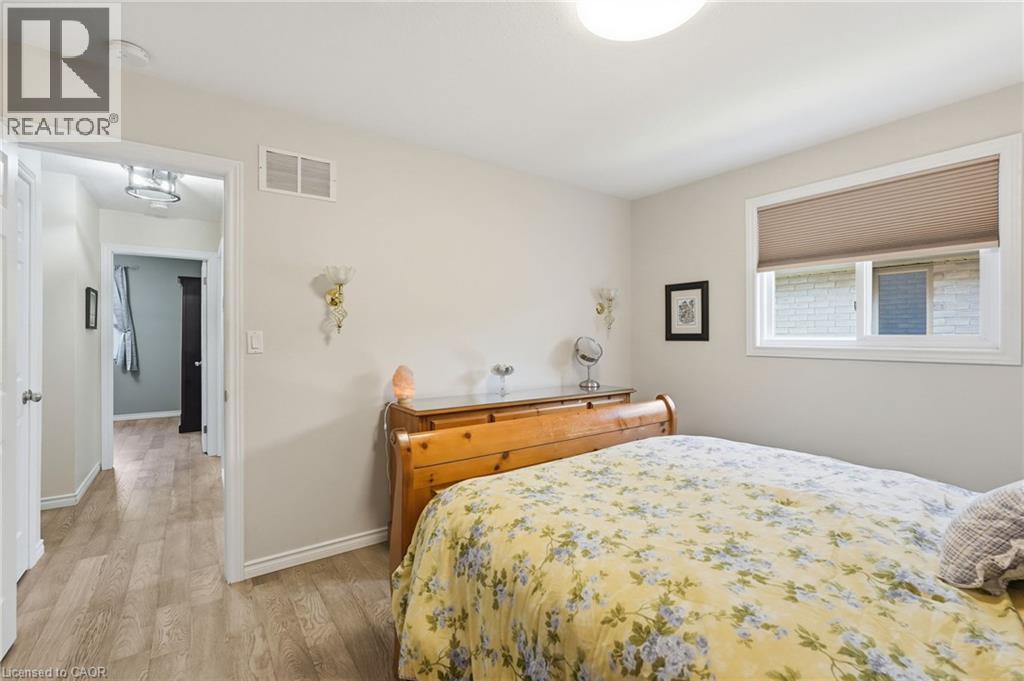 40 MAICH Crescent - 18