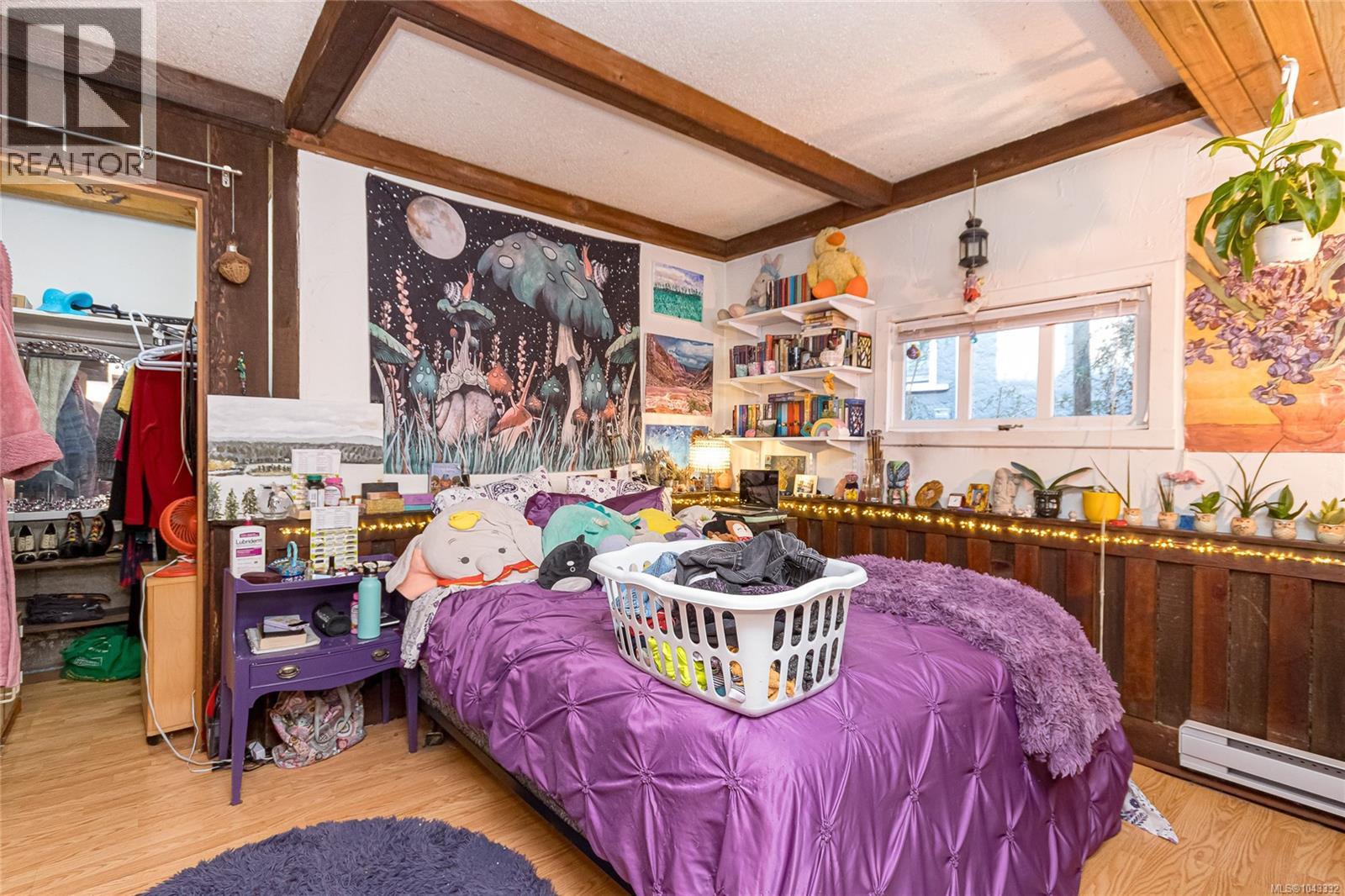 1645 Haultain St - 21