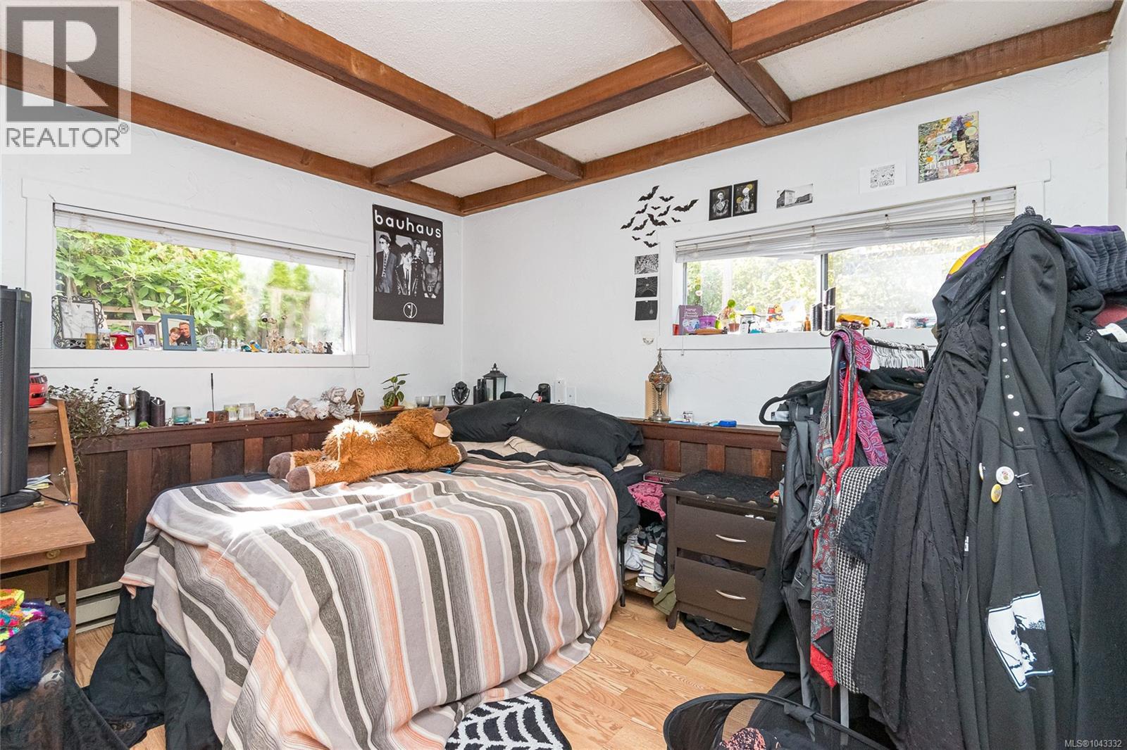 1645 Haultain St - 25