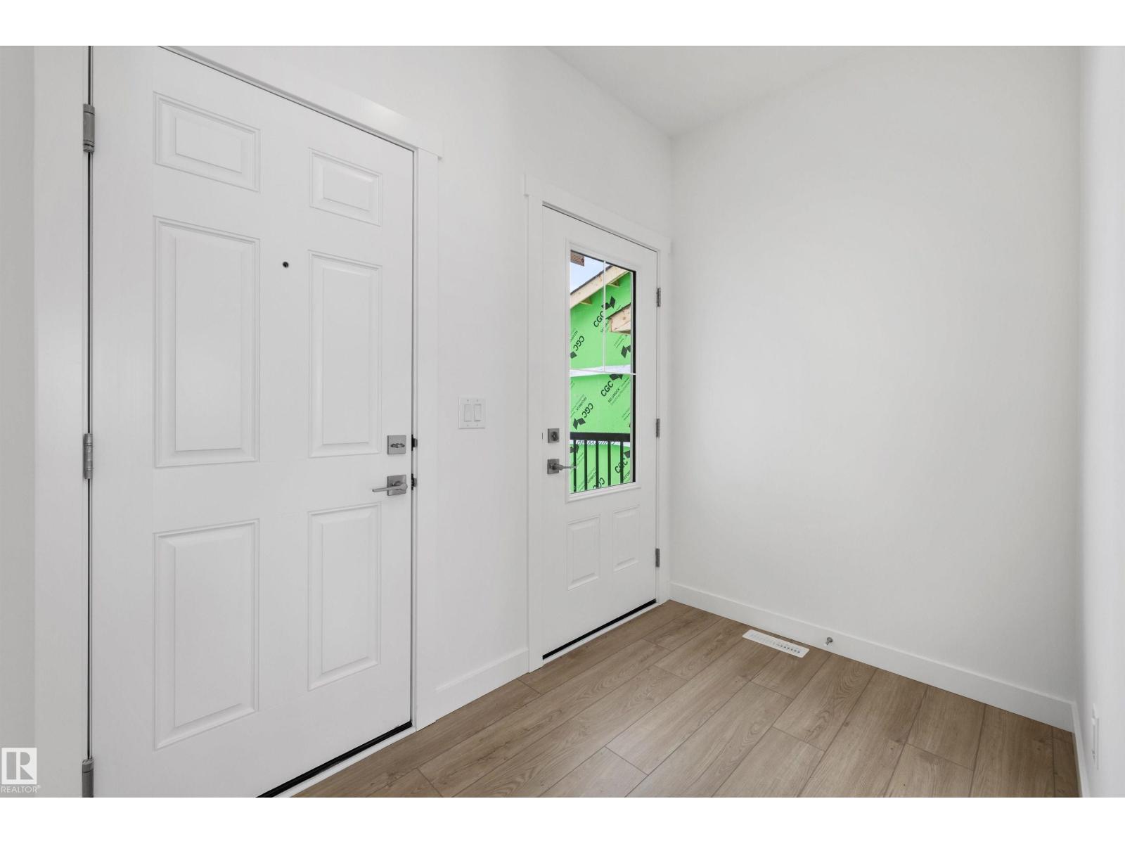 544 176 AV NE - 2