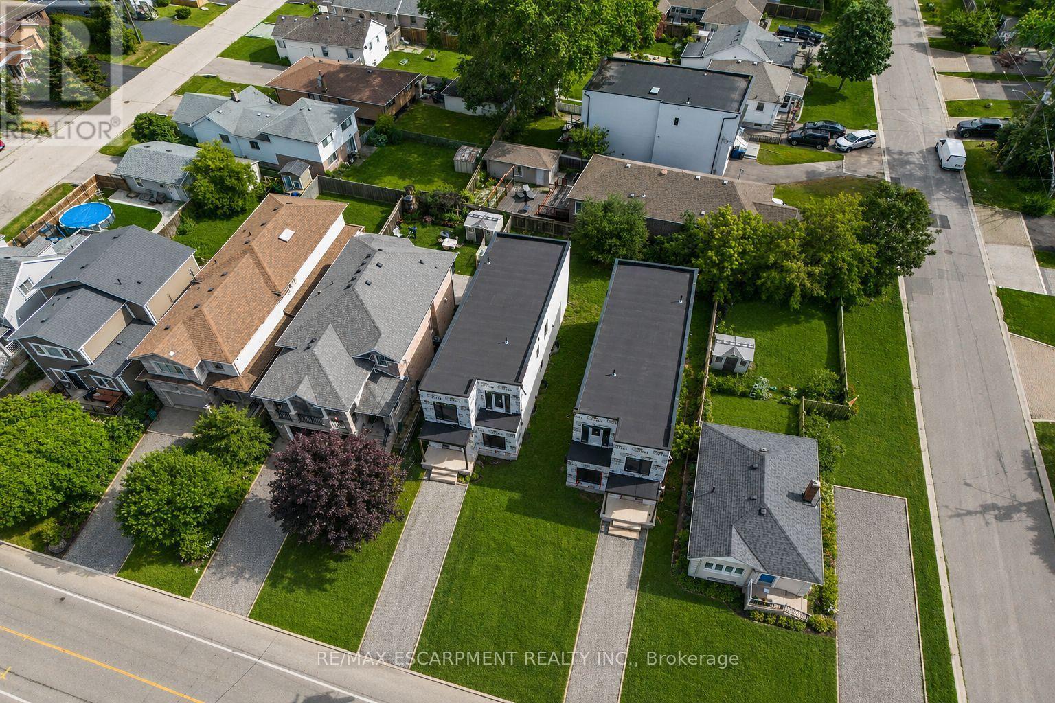 1033 ALEXANDRA AVENUE - 12