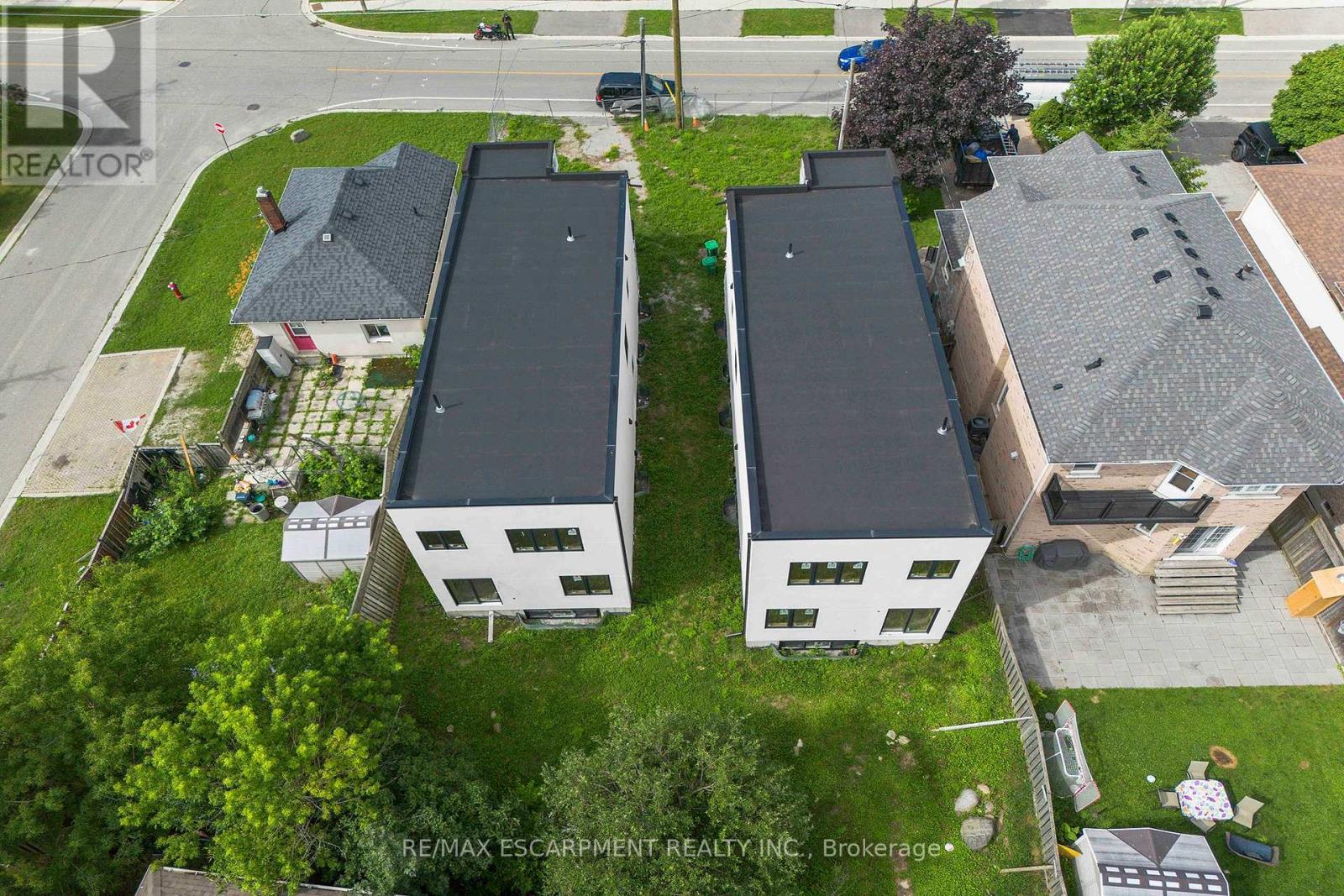 1033 ALEXANDRA AVENUE - 13