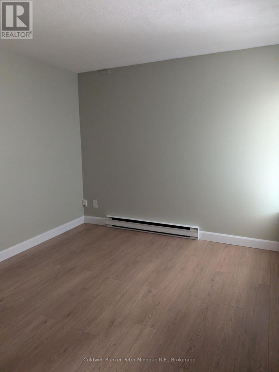 #103 425 WILLIAM STREET - 22