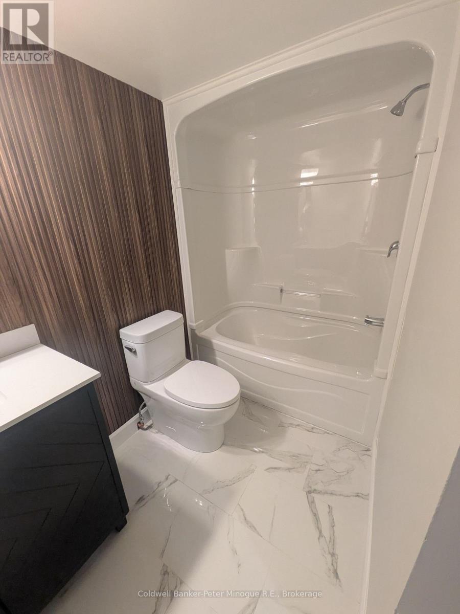 #103 425 WILLIAM STREET - 28