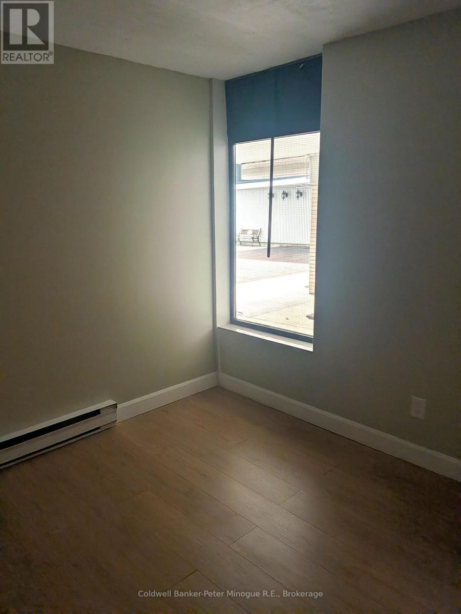 #103 425 WILLIAM STREET - 29