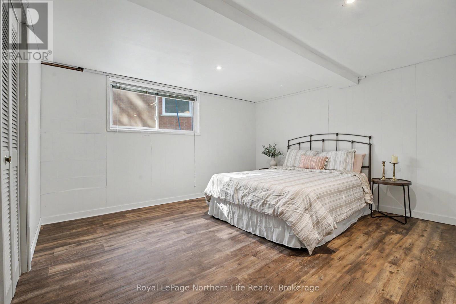 250 RICHARD ROAD - 25
