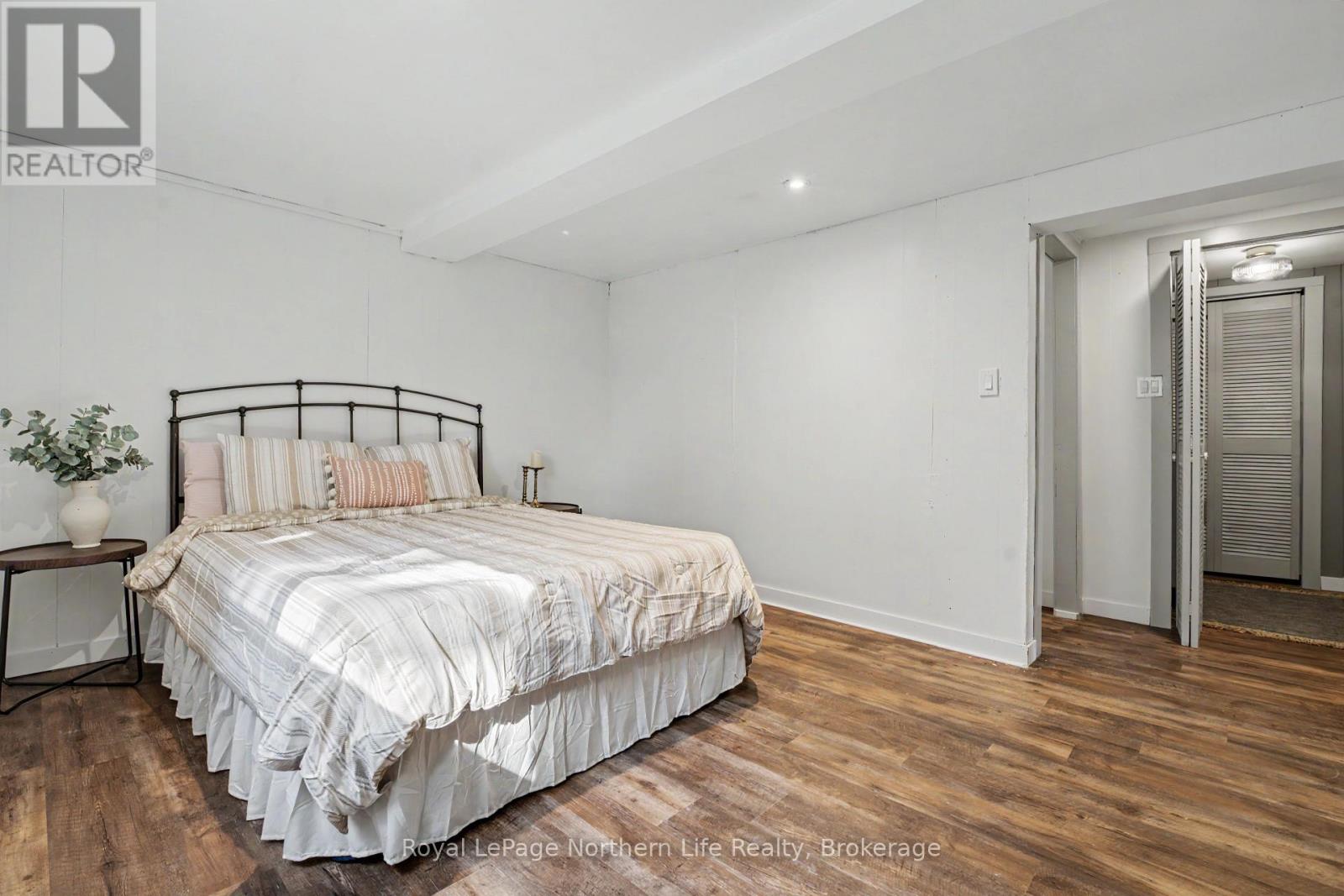 250 RICHARD ROAD - 26