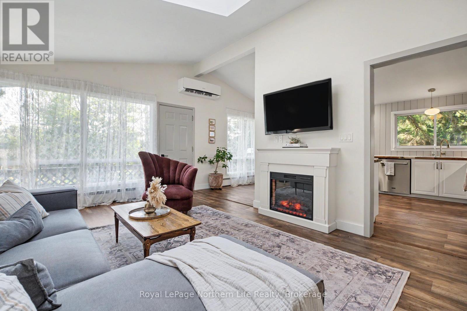 250 RICHARD ROAD - 3