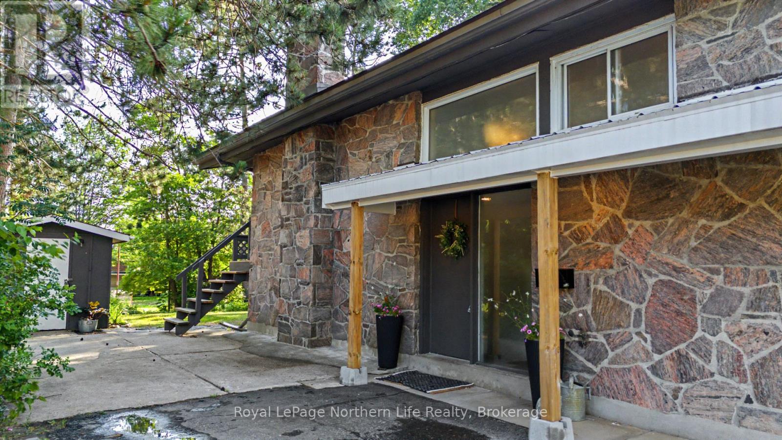 250 RICHARD ROAD - 30