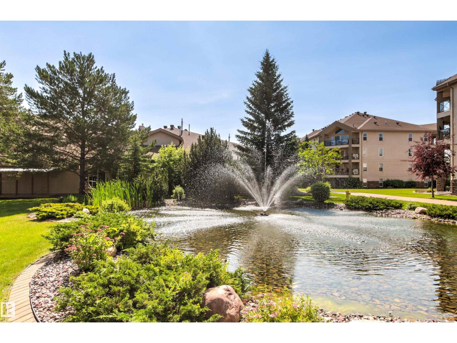 #203 8956 156 ST NW - 39